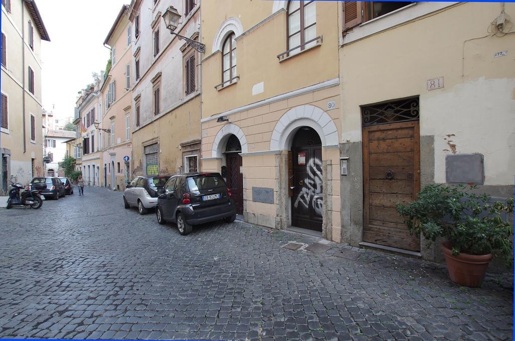 Апартаменти Vacanze Romane Centro Storico Trastevere Номер фото