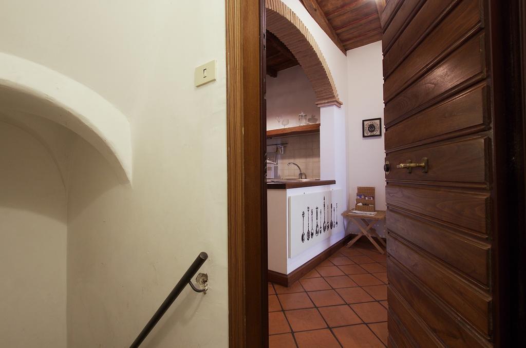 Апартаменти Vacanze Romane Centro Storico Trastevere Номер фото