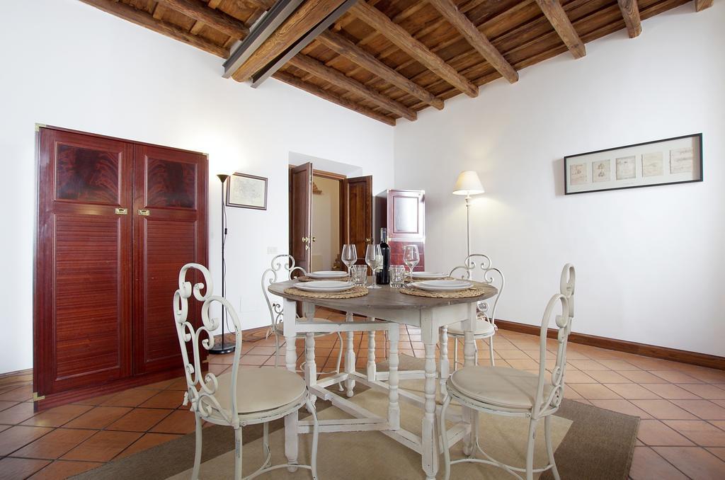 Апартаменти Vacanze Romane Centro Storico Trastevere Номер фото